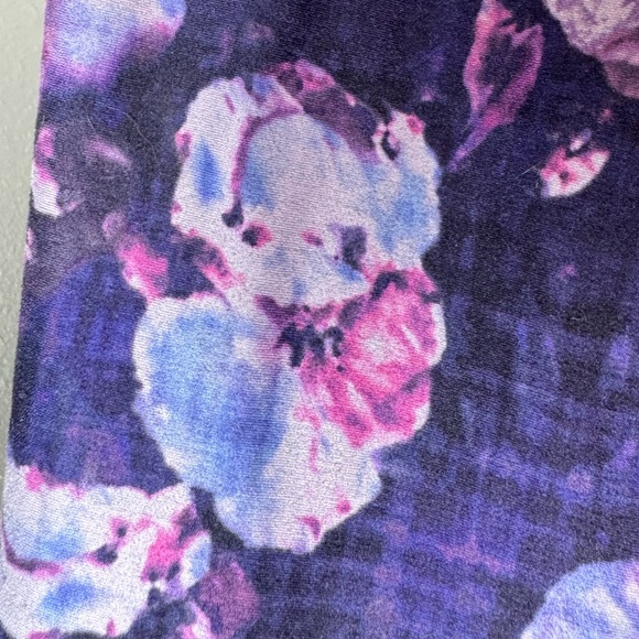 Athleta Salutation Stash Pocket II Printed Tight Purple Floral S - Picture 4 of 7